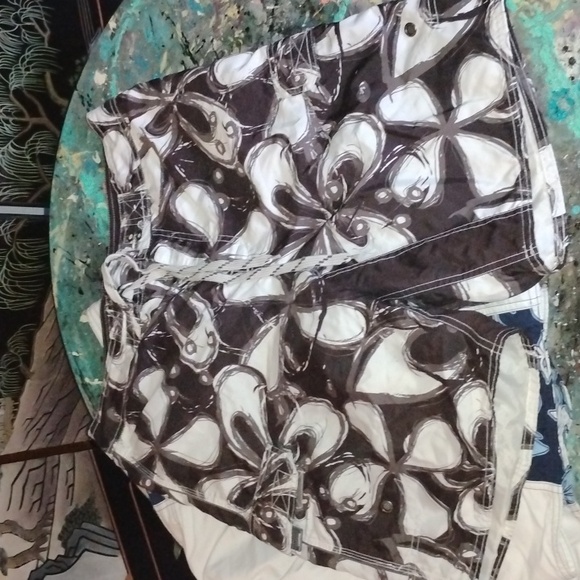 Lot of 3 swim / athletic shorts - Medium - size 32 - old navy, rip curl, kirra - Picture 3 of 4